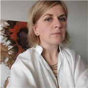 Artist, art teacher and art critic with many years of experience teaching art within schools, academies and private art classes